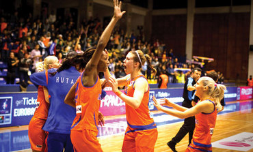 Semifinale încinse la baschet feminin