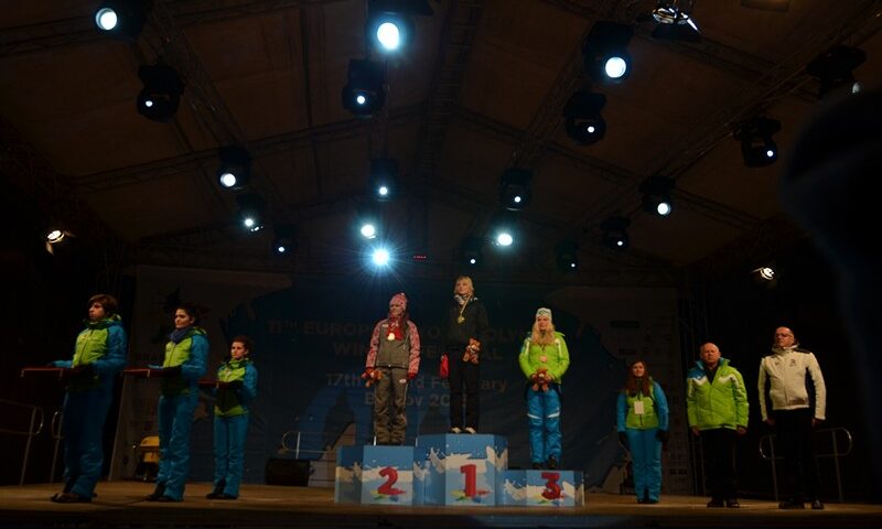 Luptă strânsă pentru medalii în a treia zi de întreceri