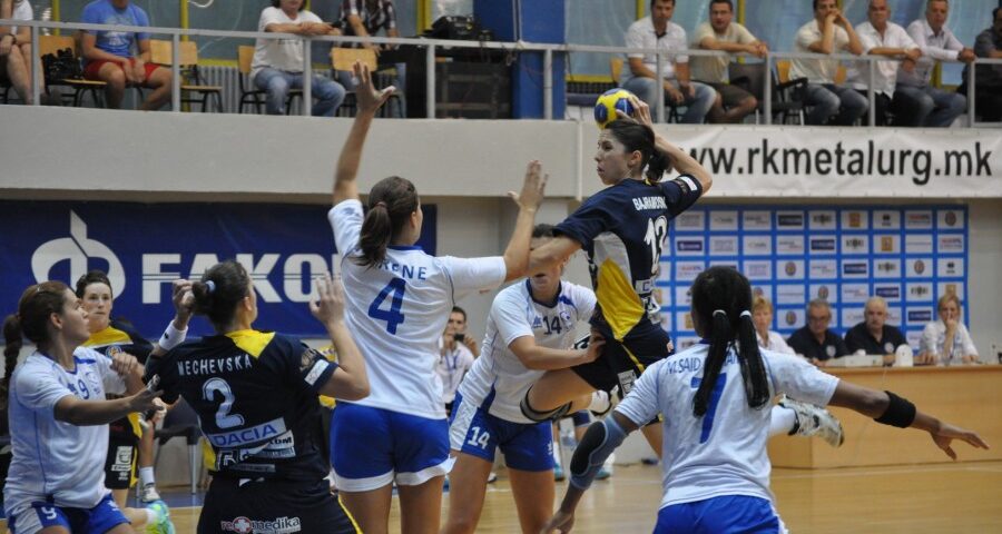 Optimile Cupei Cupelor, în plină desfăşurare. Românii, bine reprezentaţi în această competiţie