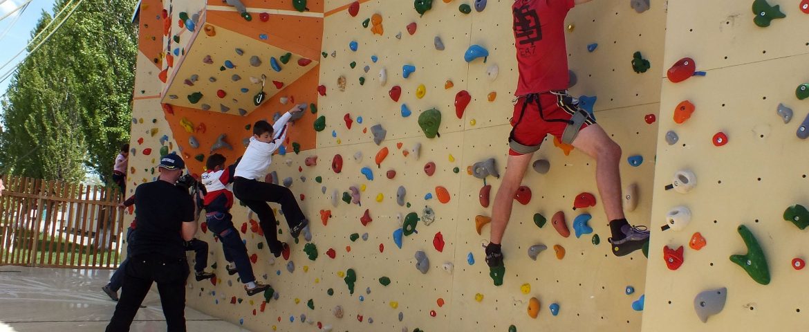 CN de Escaladă Bloc copii debutează în weekend