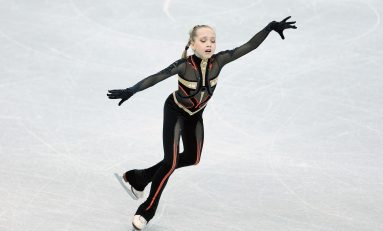 Podiumuri mondiale cu juniori americani și junioare din Rusia