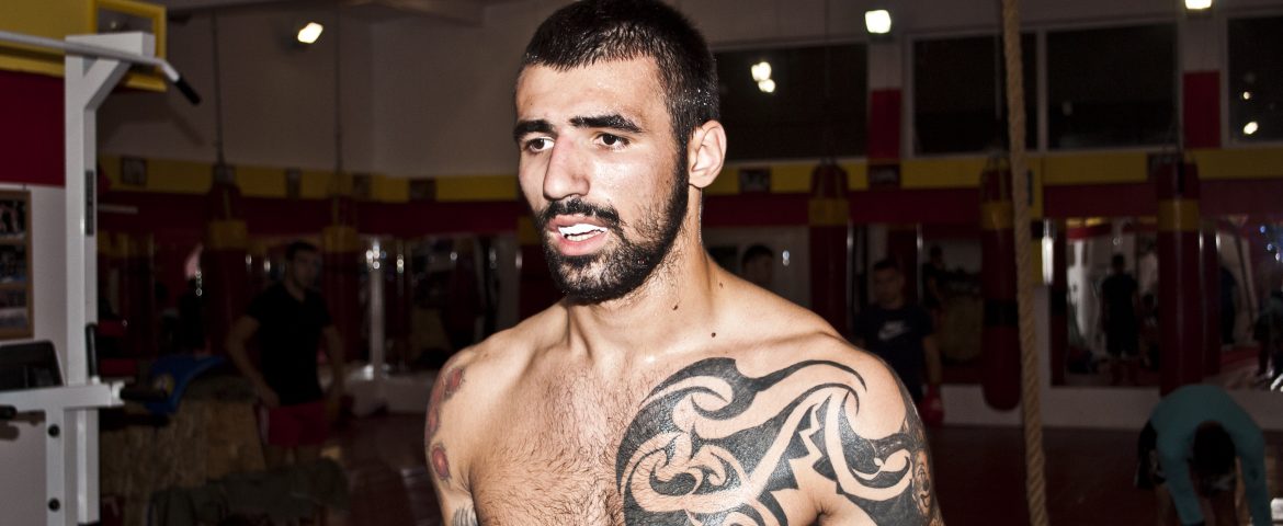 Picioare rupte şi KO-uri spectaculoase la Superkombat Grand Prix de la Oradea