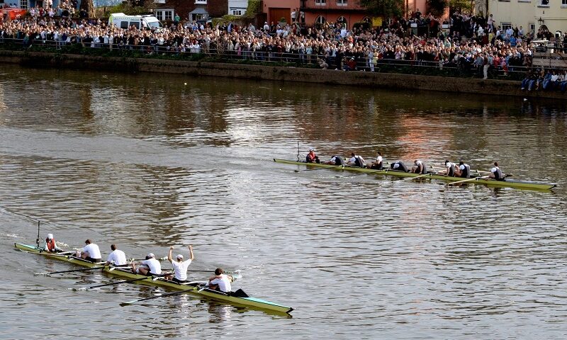 Oxford s-a revanşat după înfrângerea în faţa celor de la Cambridge