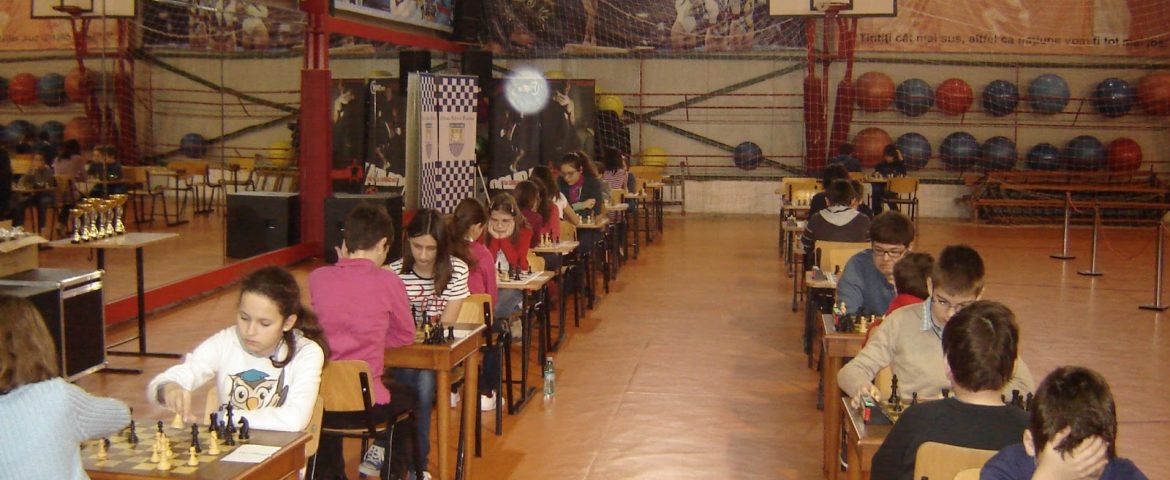 Laureații Capitalei la debutul Olimpiadei sportului școlar