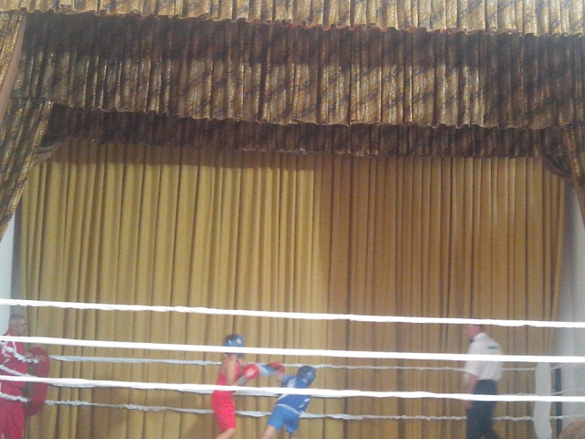 Mai mulţi sportivi decât se preconizase la gala de box de la Videle