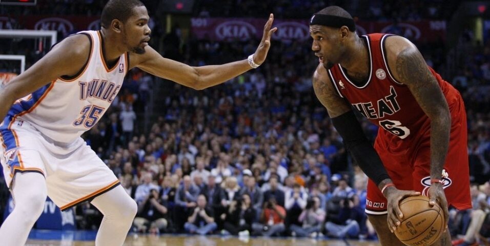 Prima surpriză a semifinalelor Conferințelor NBA