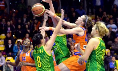 Victorii categorice ale favoritelor la debutul semifinalelor baschetului feminin