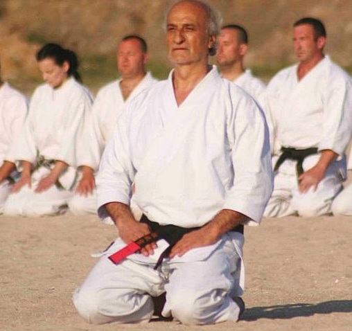A murit Sensei Dan Stuparu, preşedintele Federaţiei Române de Karate Tradiţional