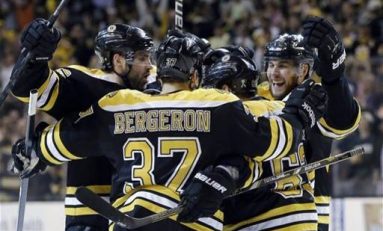 Boston Bruins câştigă a doua partidă din seria cu New York Rangers