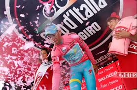 Nibali câștigă în premieră Turul Italiei, Cavendish, cinci victorii de etapă