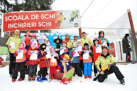 Bucuria de a te juca în zapadă nu a dispărut