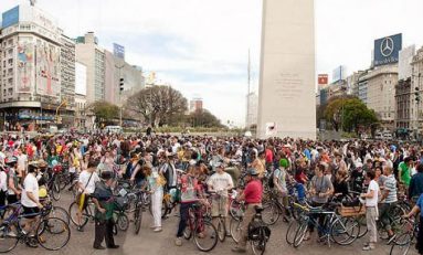 "Masa Critică" îi așteaptă la start pe bicicliștii brașoveni