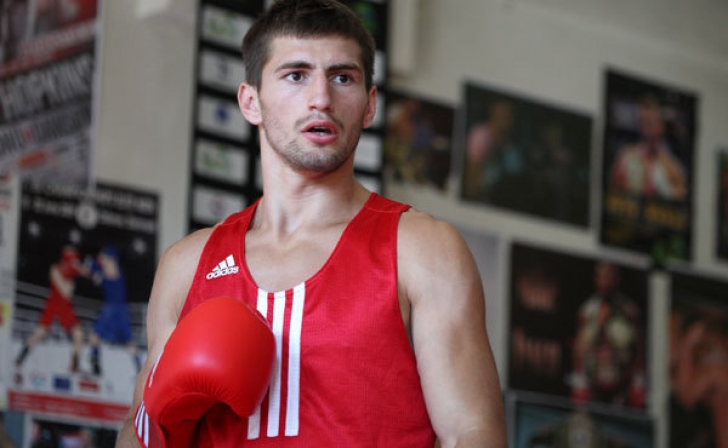 Bogdan Juratoni va lupta în finala Campionatului European de Box la categoria 75 de kilograme