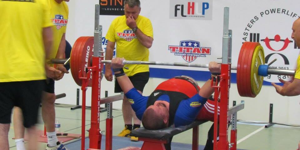 5 români la Campionatul European de împins din culcat