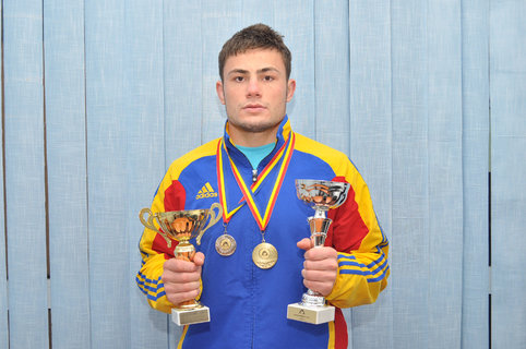 Nouă luptători români vor fi prezenţi la Turneul “Vehbi Emre”