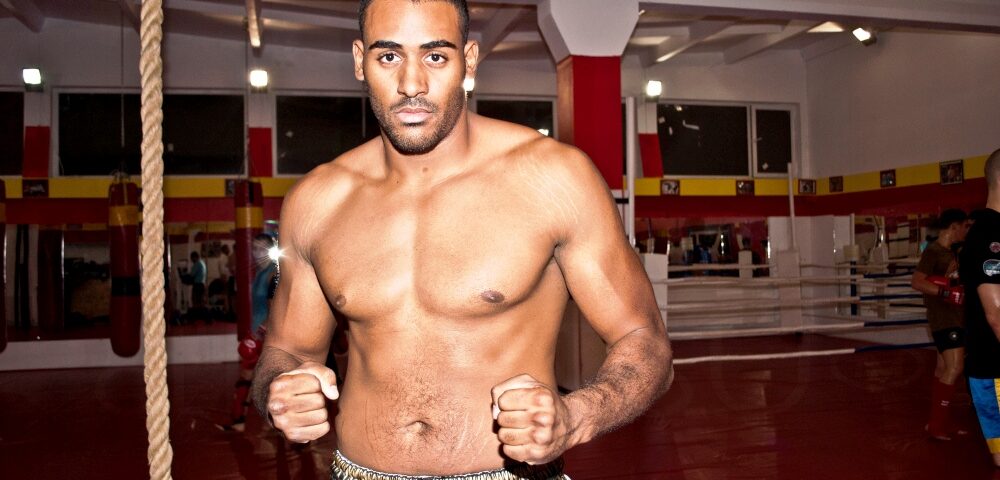 Victorie pentru românul Adegbuyi în fața campionului Superkombat