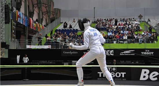 Sabrerii și spadasinele încep cursa pentru medalii