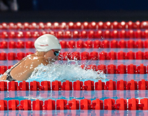 Nou record mondial la 200 m bras