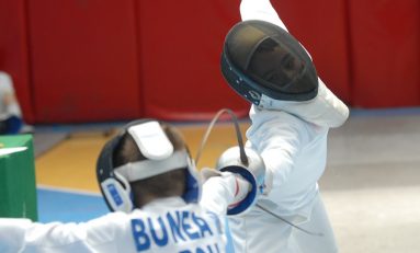 "Toţi pentru unul, unul pentru toţi" în scrima românească