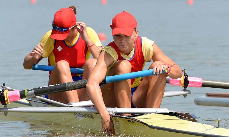 Canotorii se întorc în ţară!