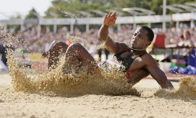 Dwight Phillips, cvadruplu campion mondial, s-a retras din activitate