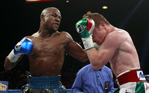 Încasări record după meciul dintre Mayweather și Alvarez