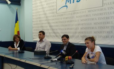 Simona Halep: "Anul 2013 este unul deosebit în viaţa mea! Mulţumesc tuturor românilor care mă susţin!"