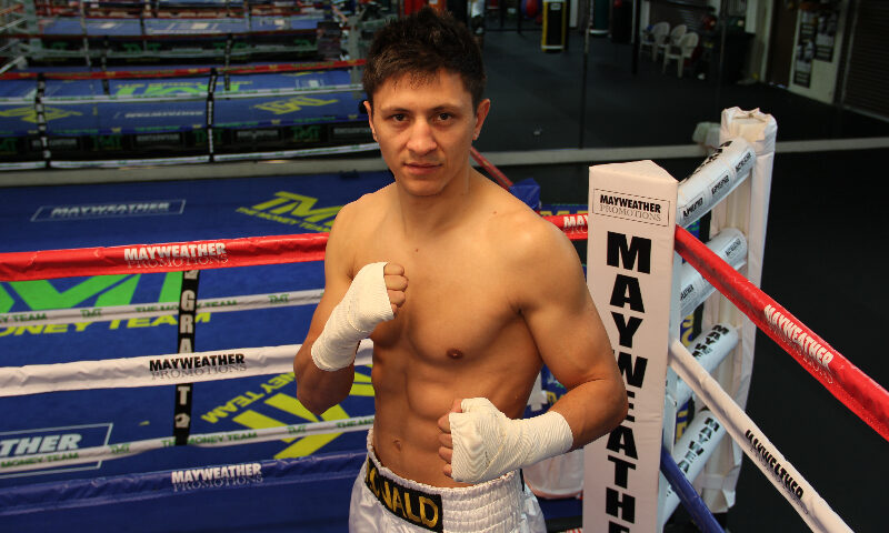 Ronald Gavril a câștigat prin KO tehnic al optulea meci din opt disputate