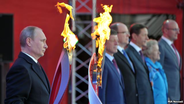 Flacăra olimpică a plecat spre Polul Nord