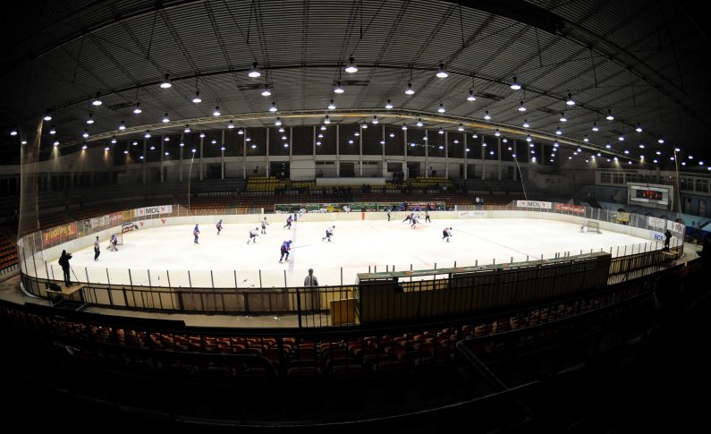 Alegeri la şefia Federaţiei Române de Hochei pe Gheaţă! Trei candidaţi vor locul lăsat vacant de Tanczos Barna