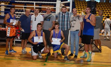 Box cu bune şi cu rele în oraşul Chindiei