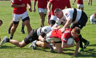 Seniorii ţintesc spre vârf, juniorii vin din urmă