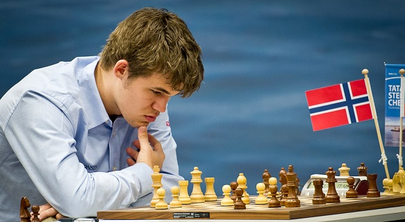Magnus Carlsen este noul campion mondial la şah