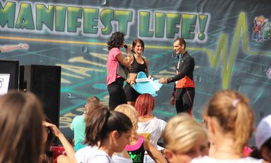 La Câmpina oamenii sfințesc locul