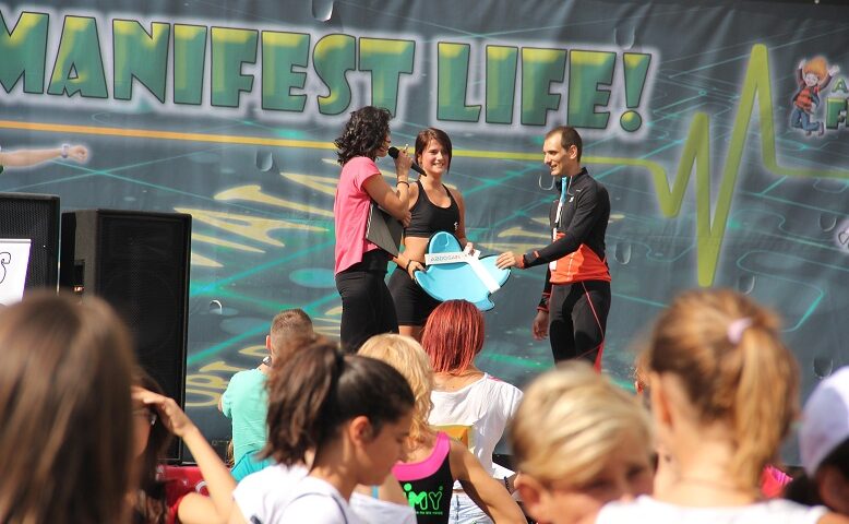 La Câmpina oamenii sfințesc locul