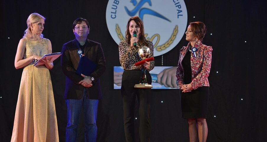 Nadia Comăneci, alături de CSM Oneşti la împlinirea a 40 de ani de existenţă