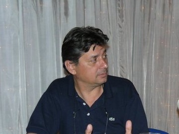 Trei candidaţi se bat pentru postul de preşedinte al Federaţiei Române de Baschet