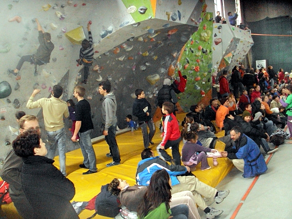 Bucureştiul va găzdui un maraton de căţărare indoor