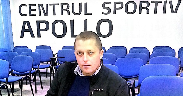 De la antrenor la manager proiect