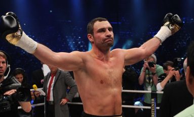Vitali Klitschko a lăsat vacant titlul WBC