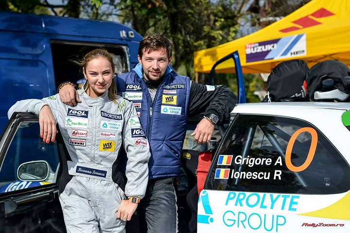 Premieră în raliul românesc: o femeie a devenit copilotul lui Adrian Grigore