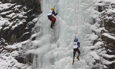 Buşteni, gazda unei etape de Cupă Mondială de escaladă pe gheaţă