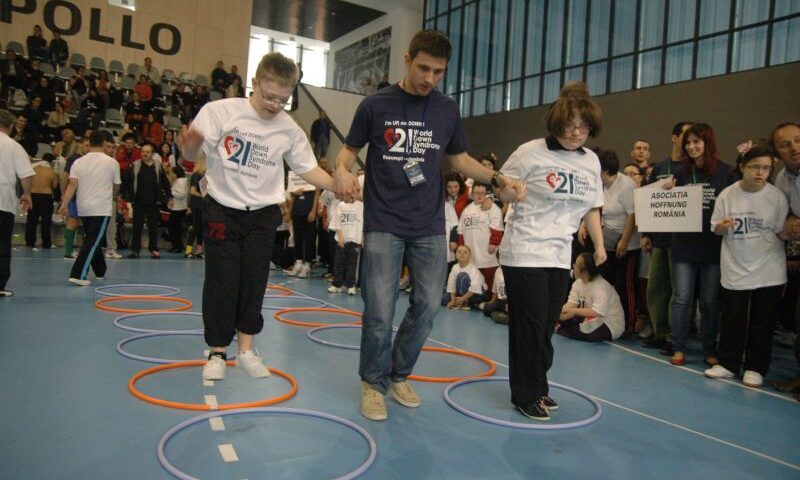 E ziua lor! Copiii cu sindromul Down se întrec la Centrul Sportiv Apollo