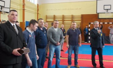 Arbitrii tineri de karate, sub semnul perfecţionării