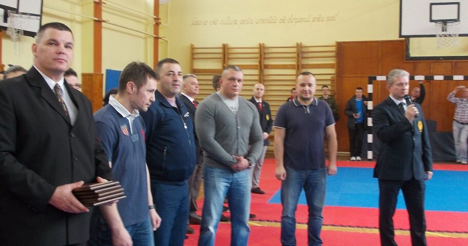 Arbitrii tineri de karate, sub semnul perfecţionării