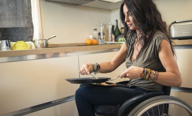 Mihaela Rădulescu, în scaun cu rotile. O acţiune marca Wings for Life