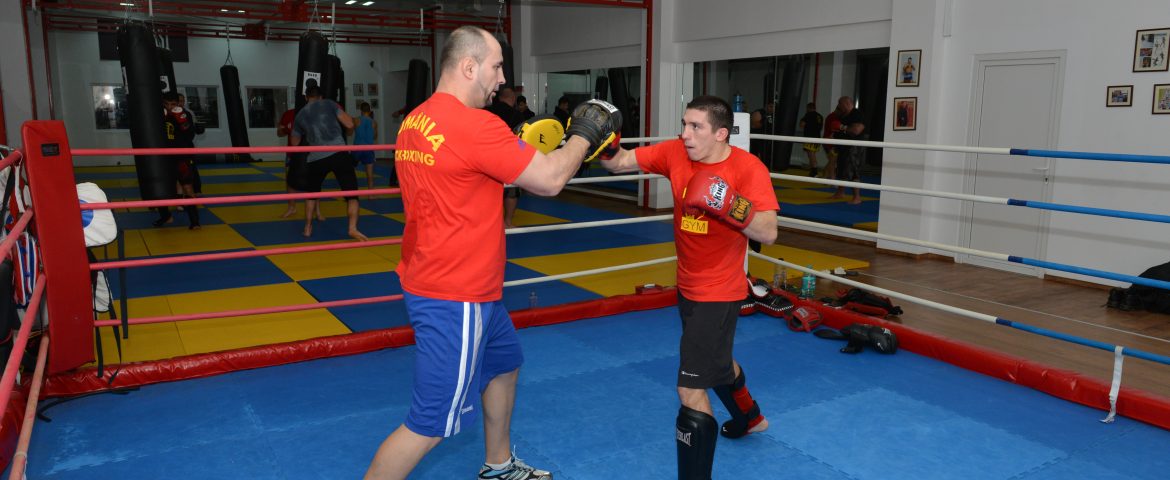 Muay thai şi kickboxing, în cea de-a treia zi a “Şcolii altfel”