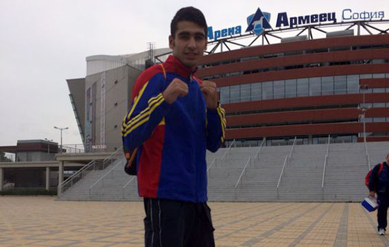 Mustafa Arsen boxează pentru aur la CM de tineret de la Sofia