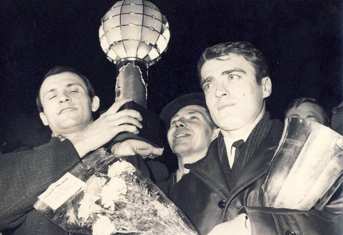 Fiorii amintirilor și realitatea prezentului