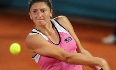 Irina Begu s-a calificat în semifinalele turneului WTA din Portugalia